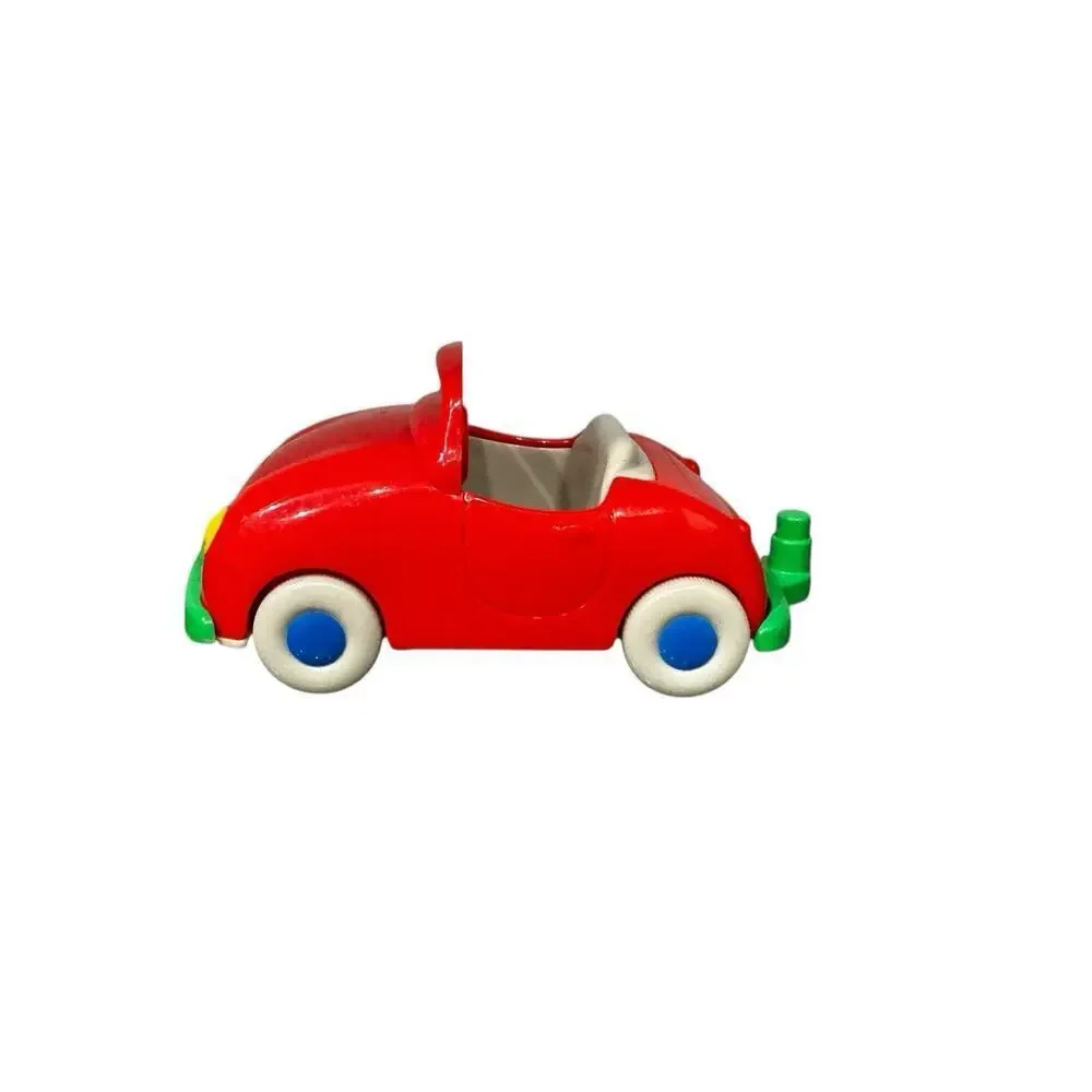 Cailou PBS Kids Famosa Red Pull Back & Race Car